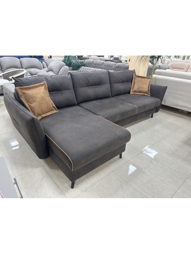 Անկյունային բազմոց Բրաունի